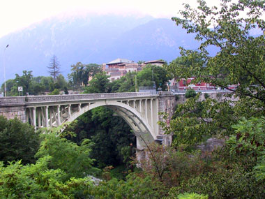Il famoso ponte di Ponte nelle Alpi